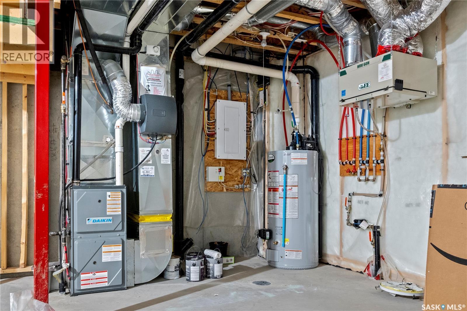 4372 James Hill Road, Regina, SK - Indoor Photo Showing Basement