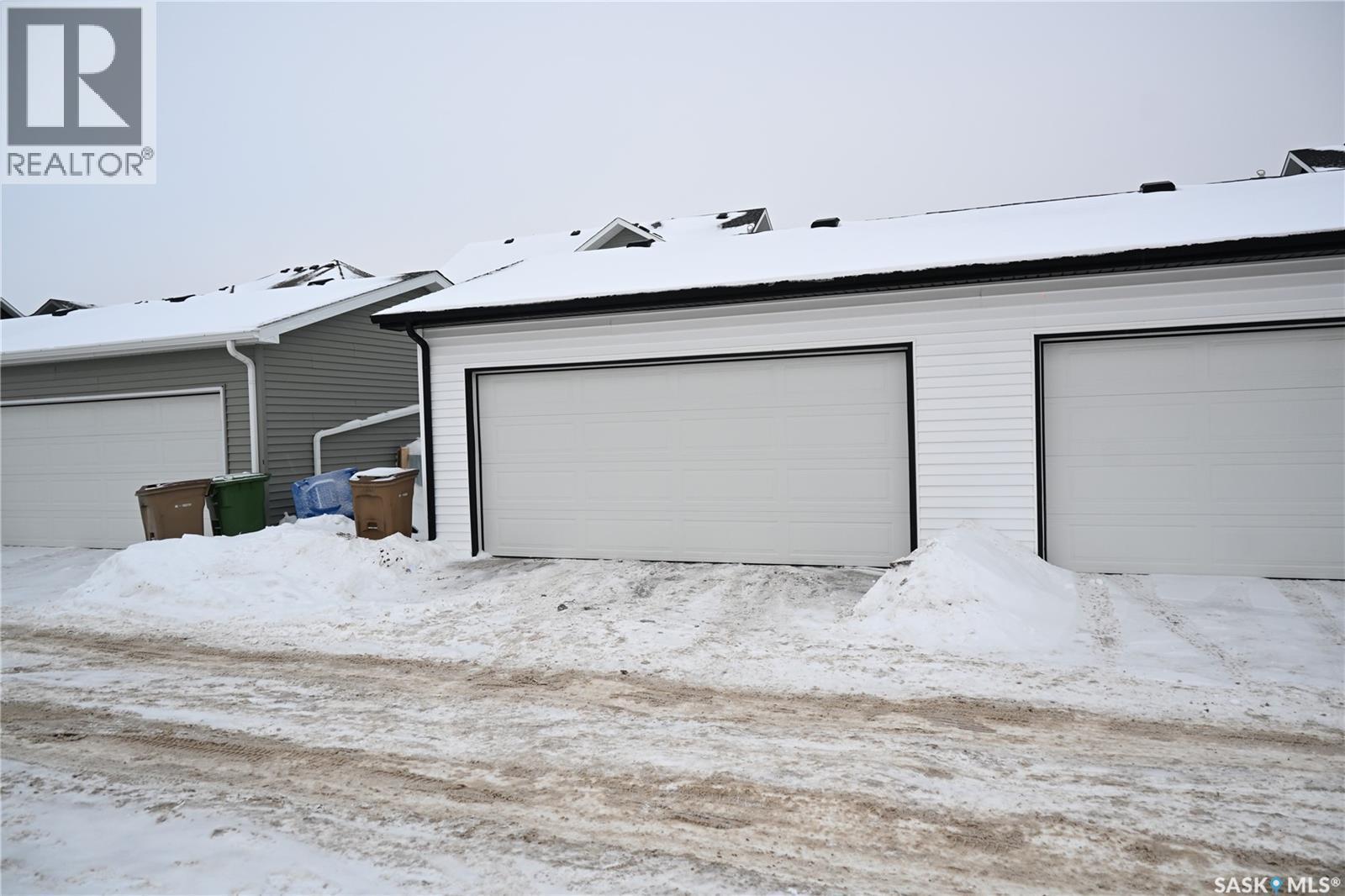 4372 James Hill Road, Regina, SK - Outdoor With Exterior