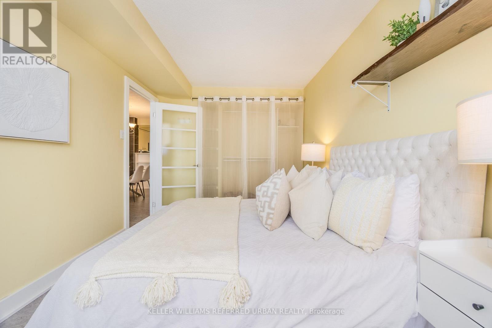 906 - 2287 Lake Shore Boulevard, Toronto, ON - Indoor Photo Showing Bedroom