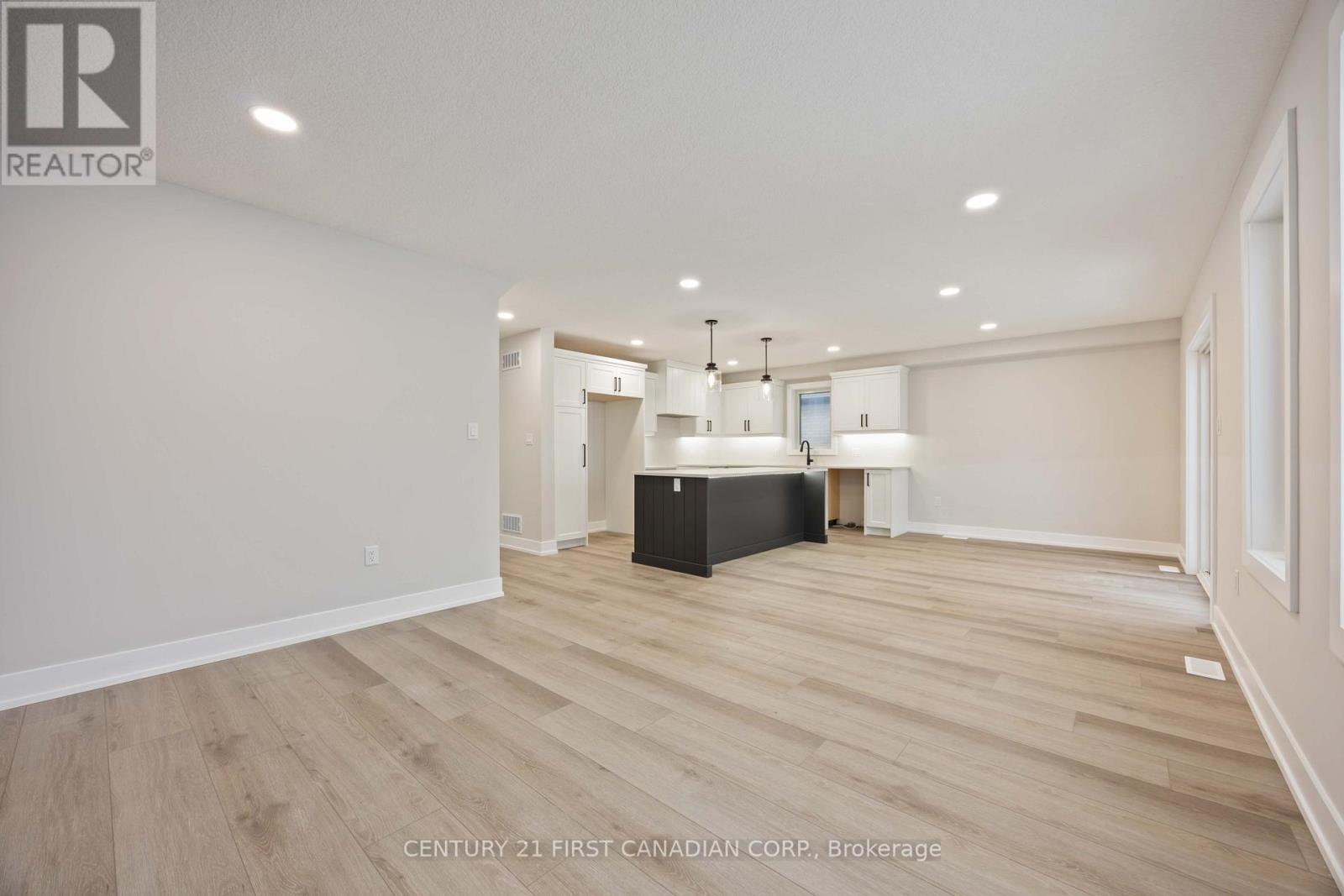 656 Ketter Way, Plympton-Wyoming (Plympton Wyoming), ON - Indoor