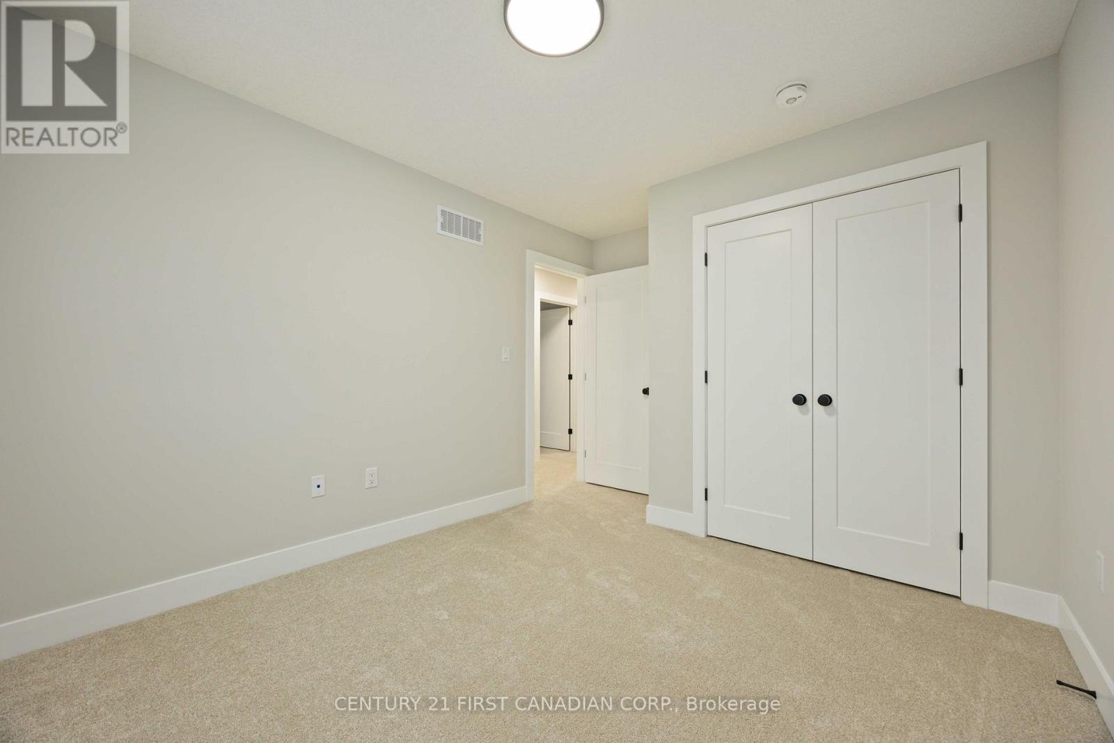 656 Ketter Way, Plympton-Wyoming (Plympton Wyoming), ON - Indoor Photo Showing Other Room