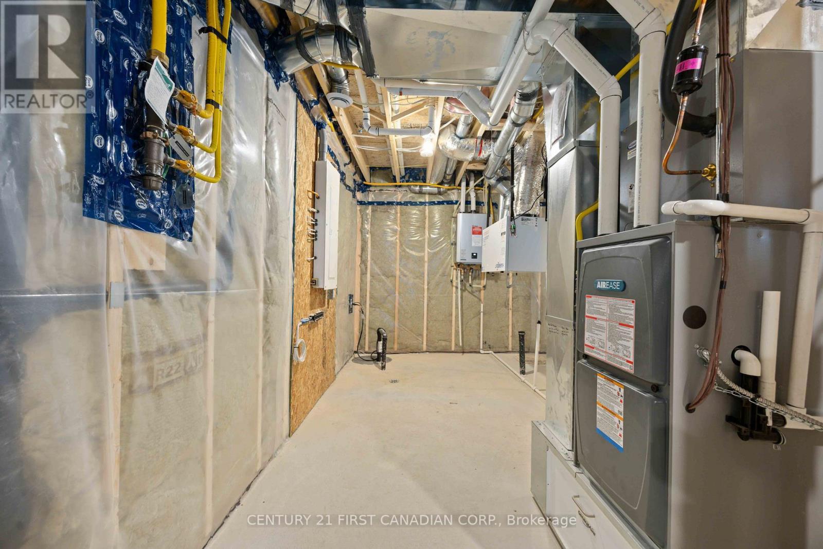 656 Ketter Way, Plympton-Wyoming (Plympton Wyoming), ON - Indoor Photo Showing Basement