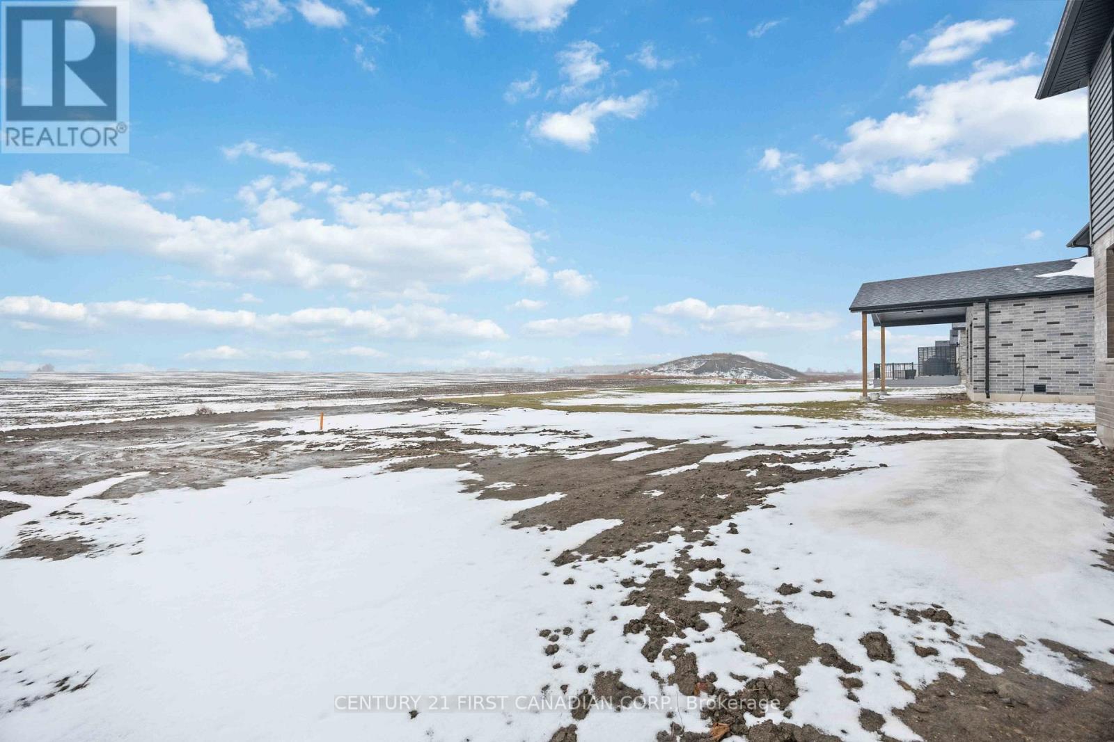 656 Ketter Way, Plympton-Wyoming (Plympton Wyoming), ON - Outdoor With View