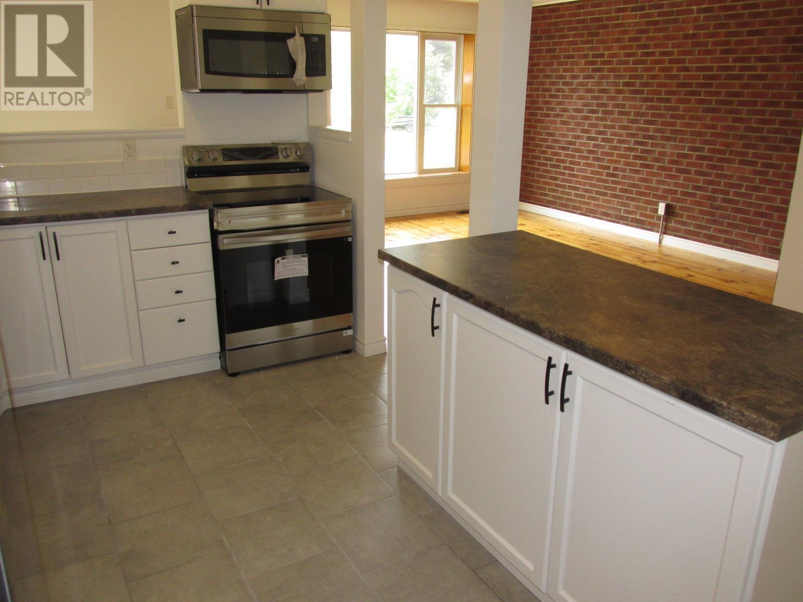 36A Valley Cres, Elliot Lake, ON - Indoor Photo Showing Kitchen