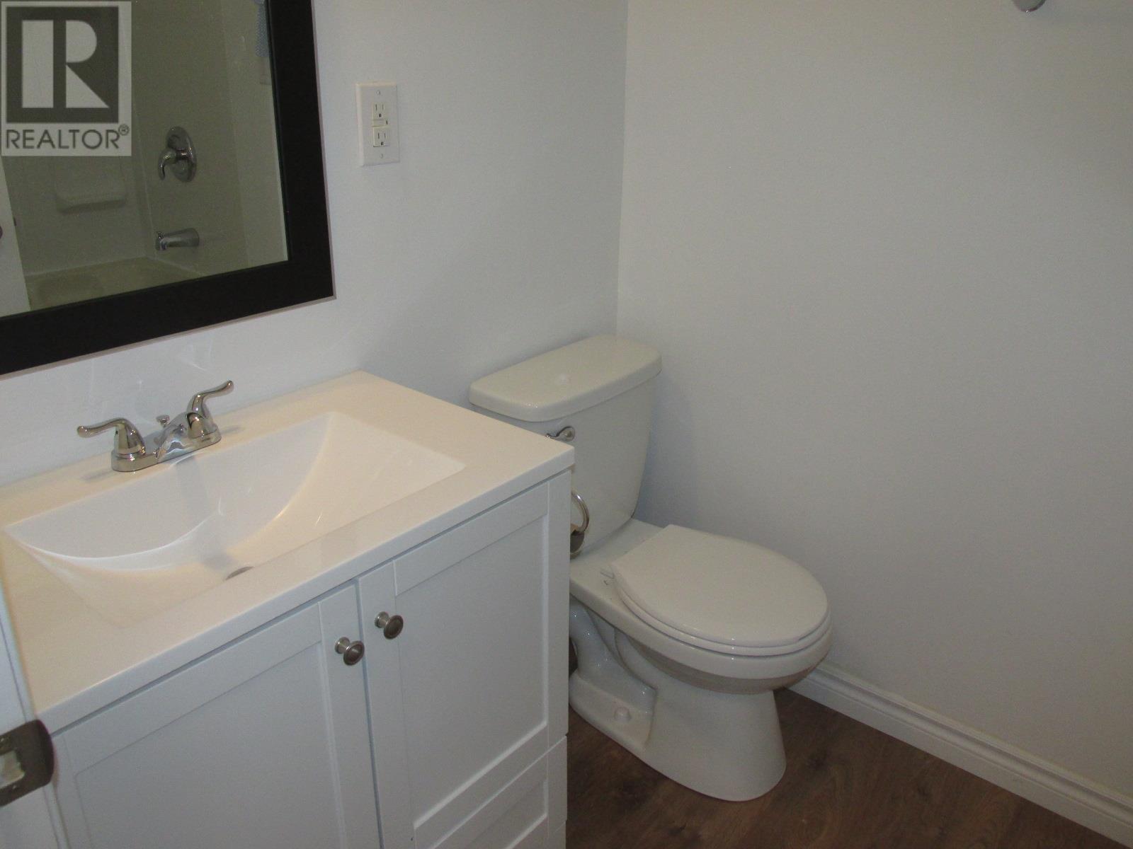 36A Valley Cres, Elliot Lake, ON - Indoor Photo Showing Bathroom