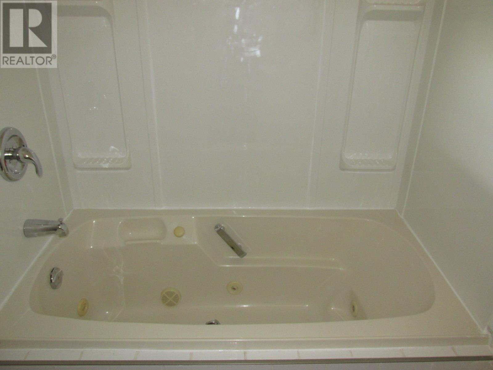 36A Valley Cres, Elliot Lake, ON - Indoor Photo Showing Bathroom