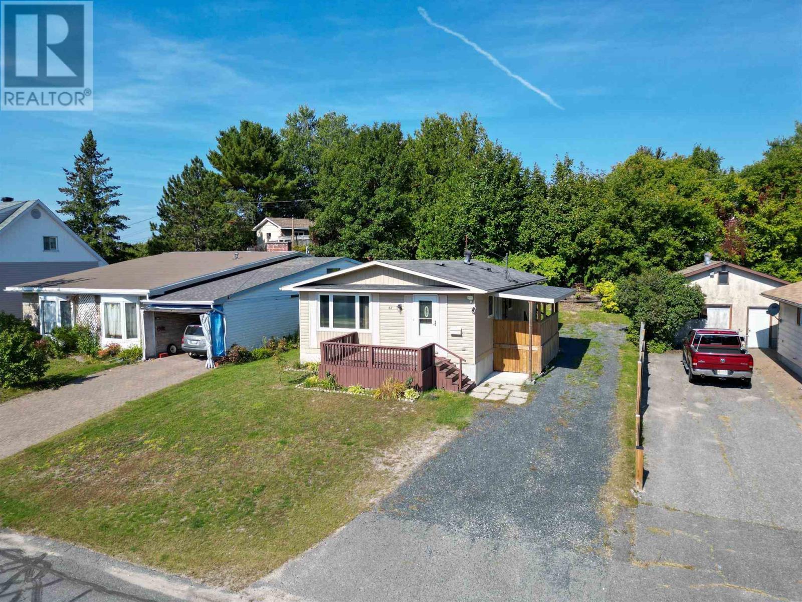 62 Dieppe Ave, Elliot Lake, ON - Outdoor