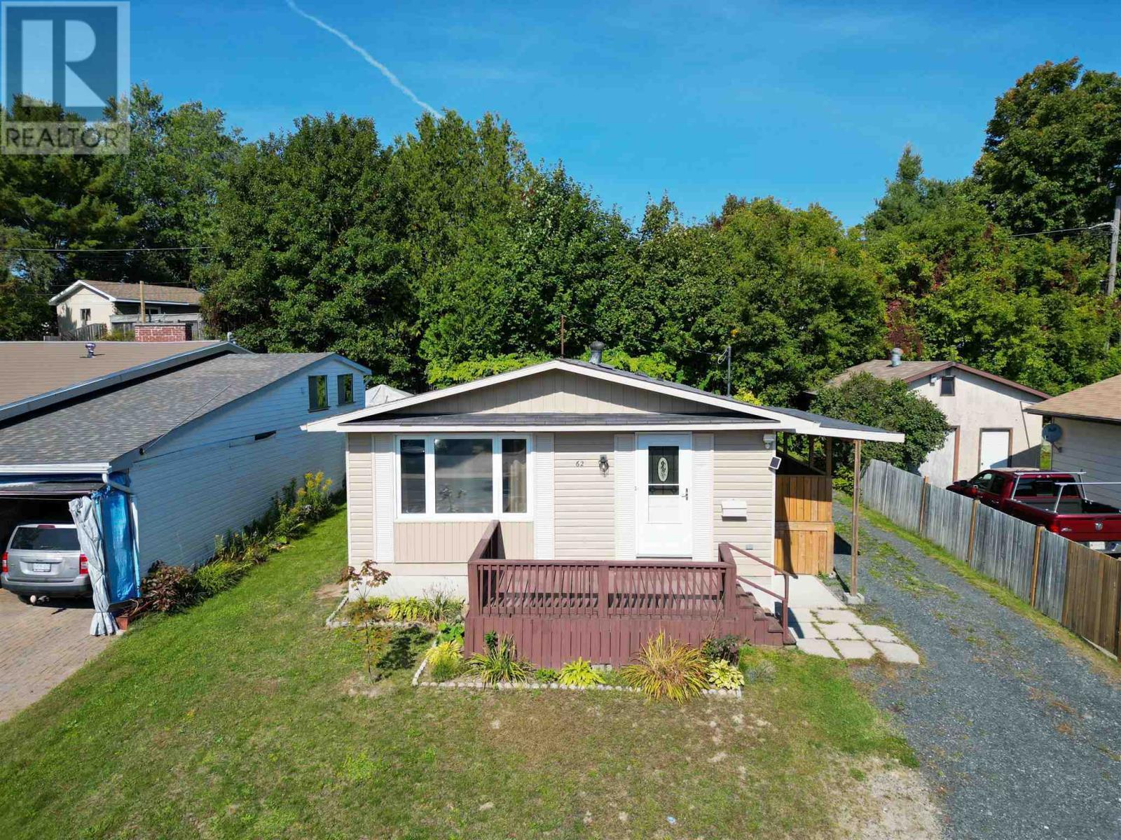 62 Dieppe Ave, Elliot Lake, ON - Outdoor