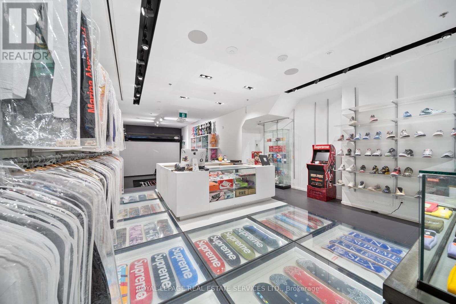 273 Queen Street W, Toronto, ON