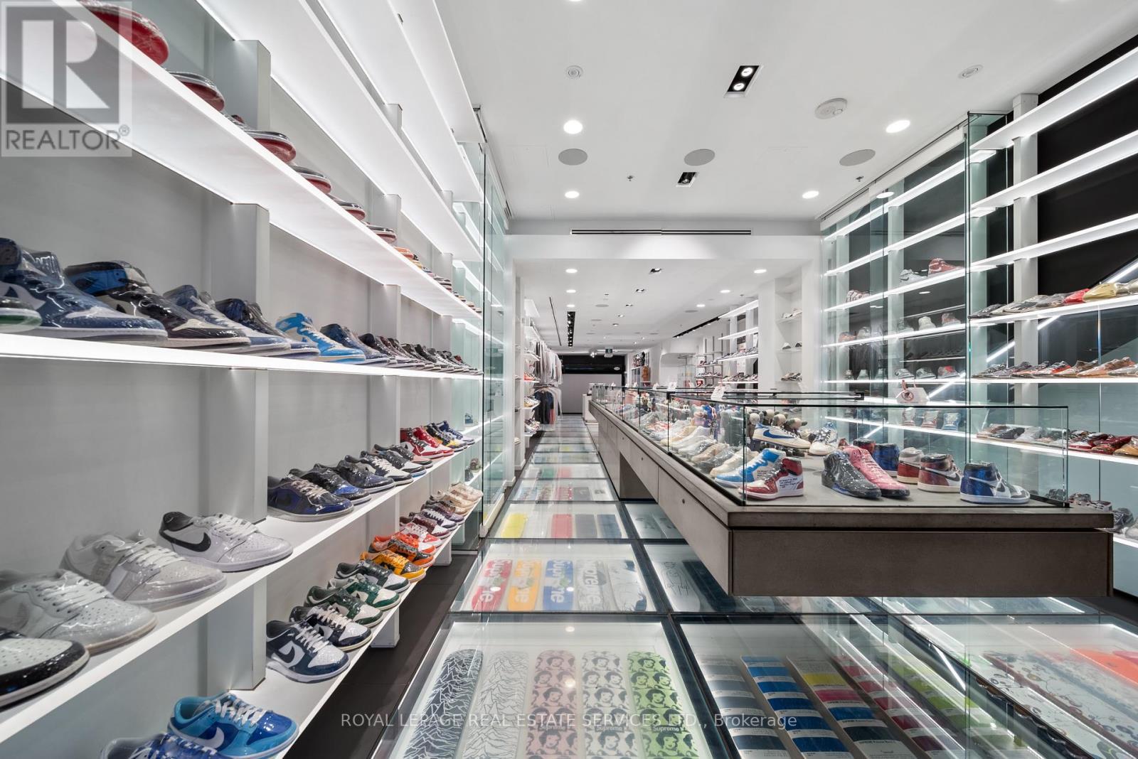 273 Queen Street W, Toronto, ON