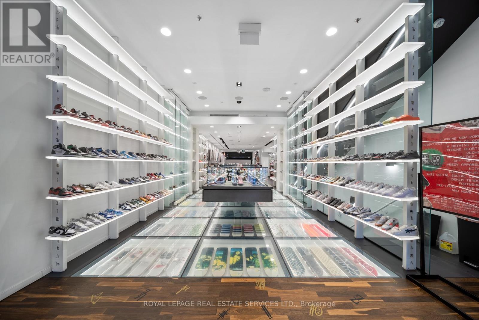 273 Queen Street W, Toronto, ON