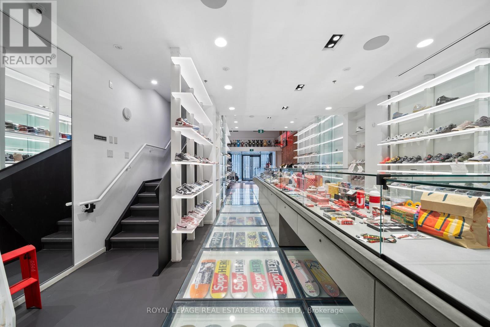 273 Queen Street W, Toronto, ON