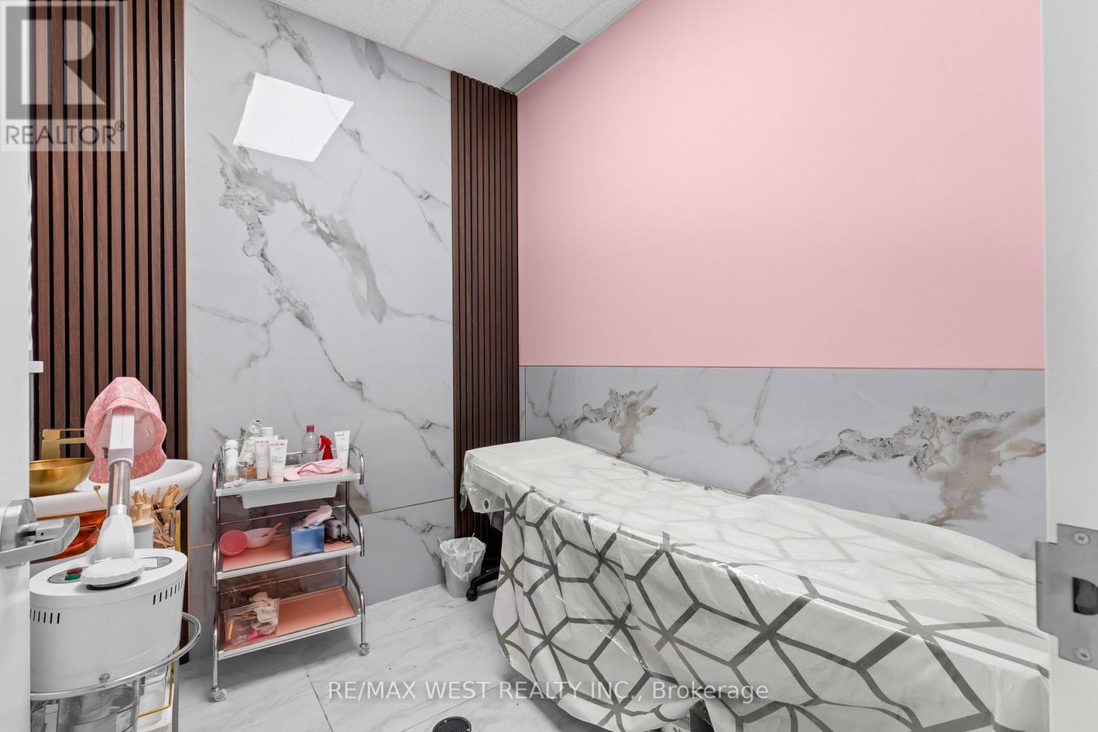 C5 - 3165 Markham Road, Toronto, ON