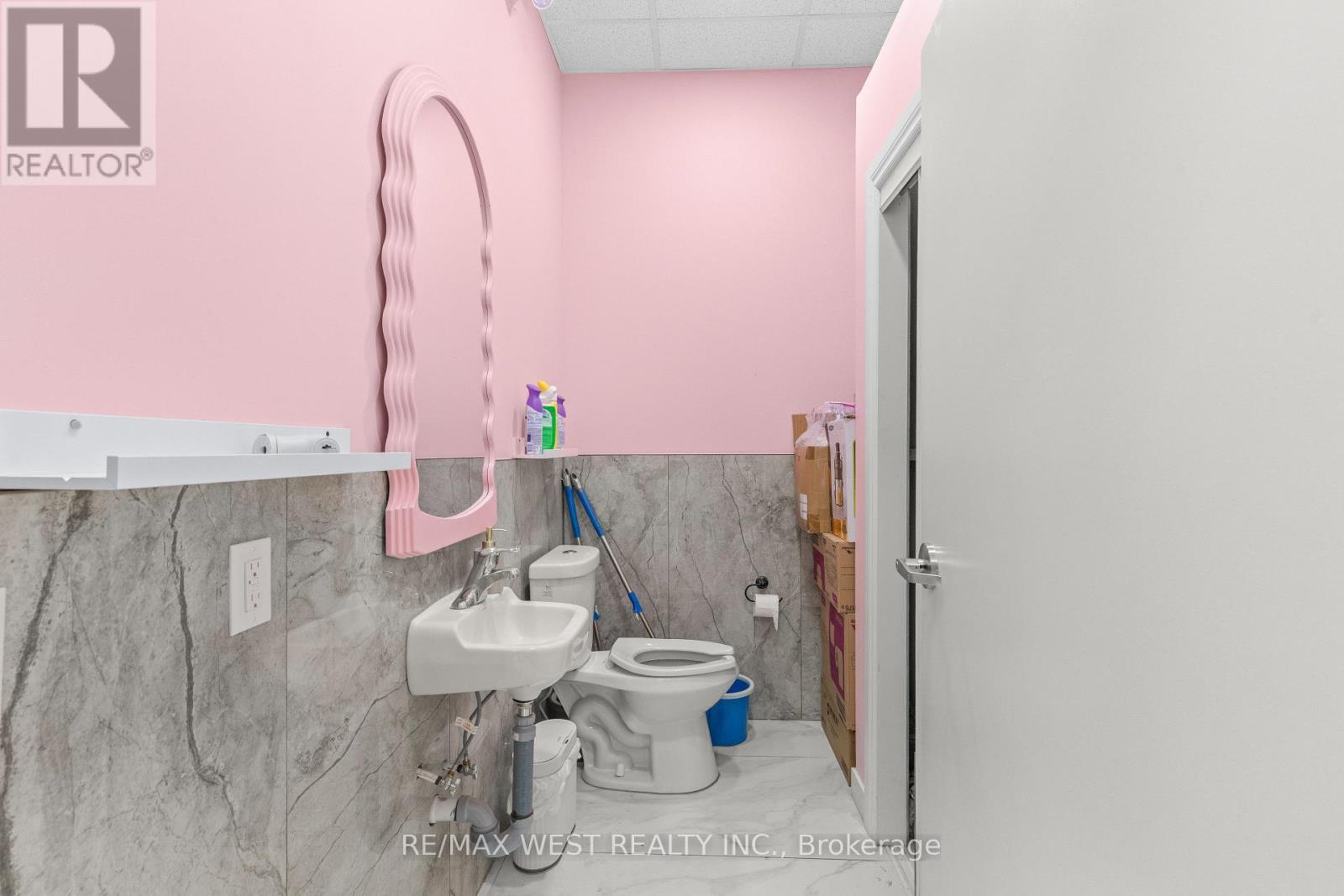 C5 - 3165 Markham Road, Toronto, ON