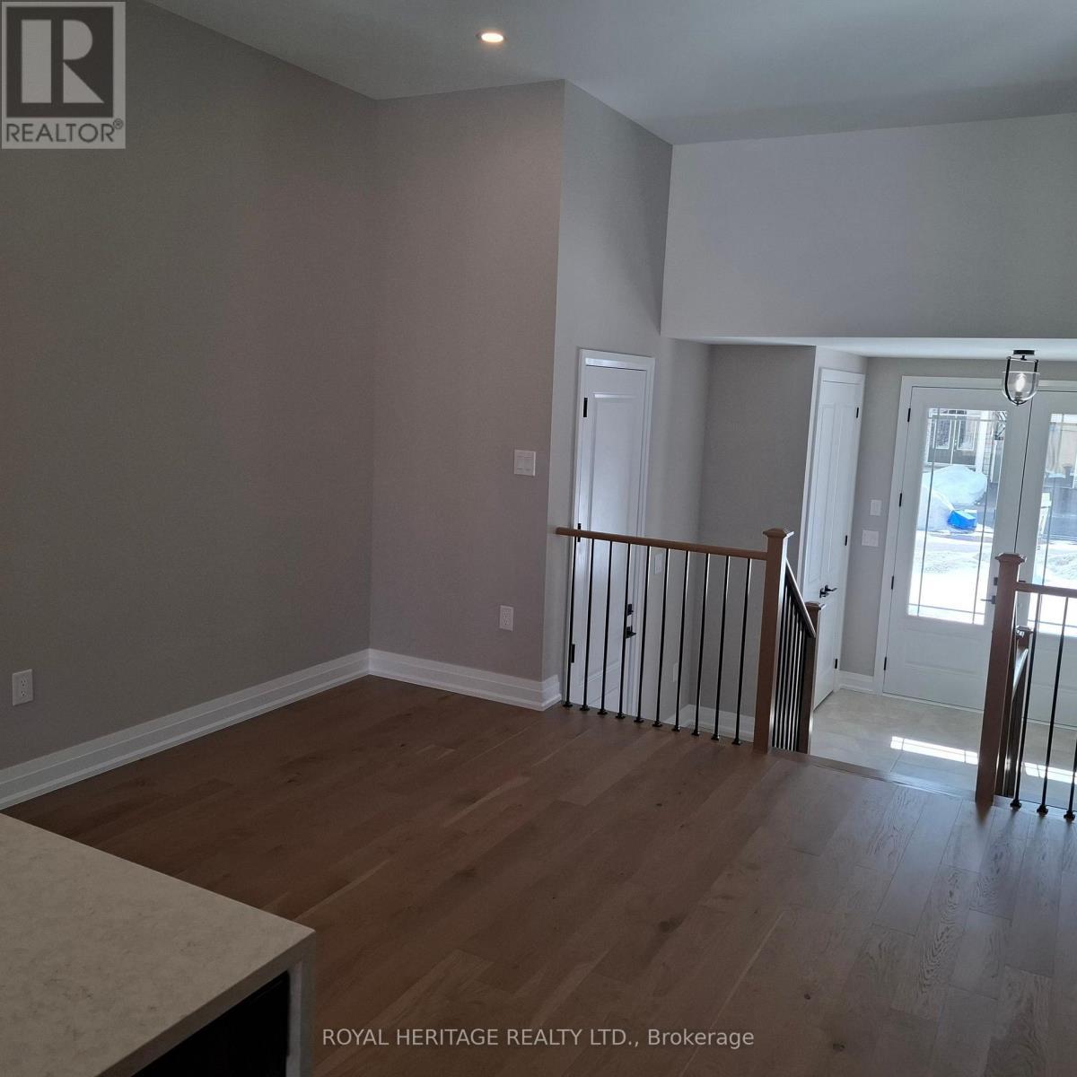8 St Augustine Drive, Whitby, ON - Indoor Photo Showing Other Room