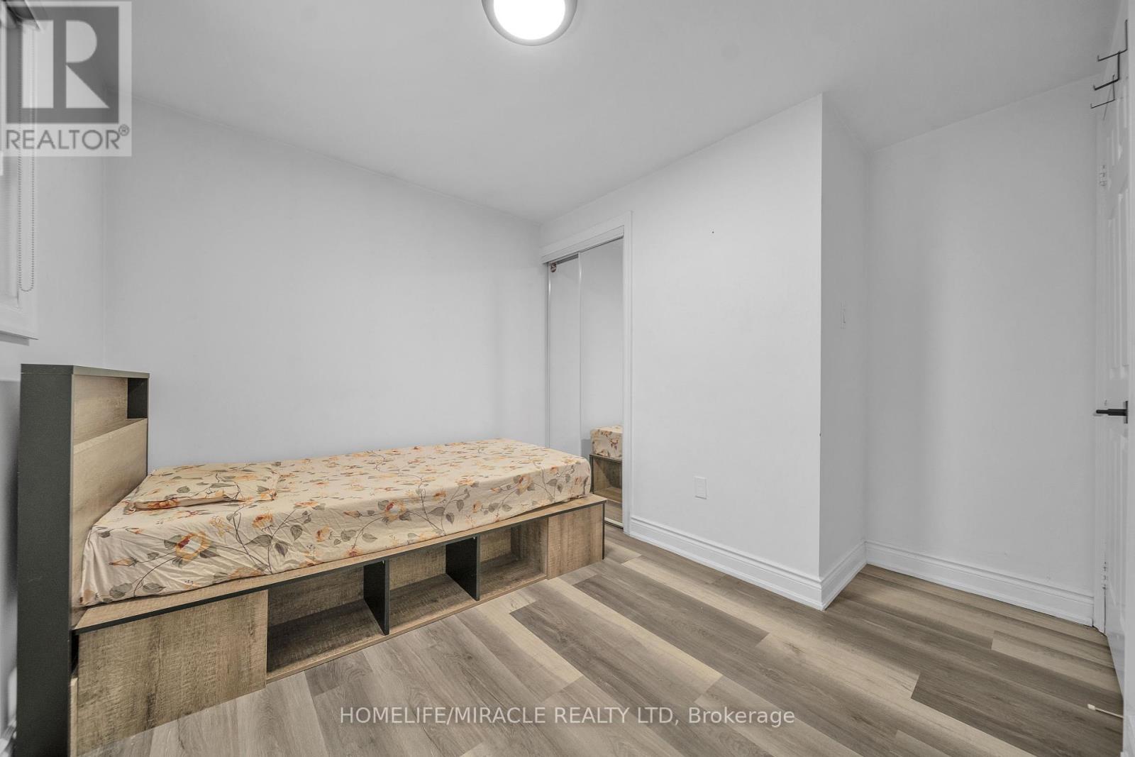 261 Country Hill Drive, Kitchener, ON - Indoor Photo Showing Other Room