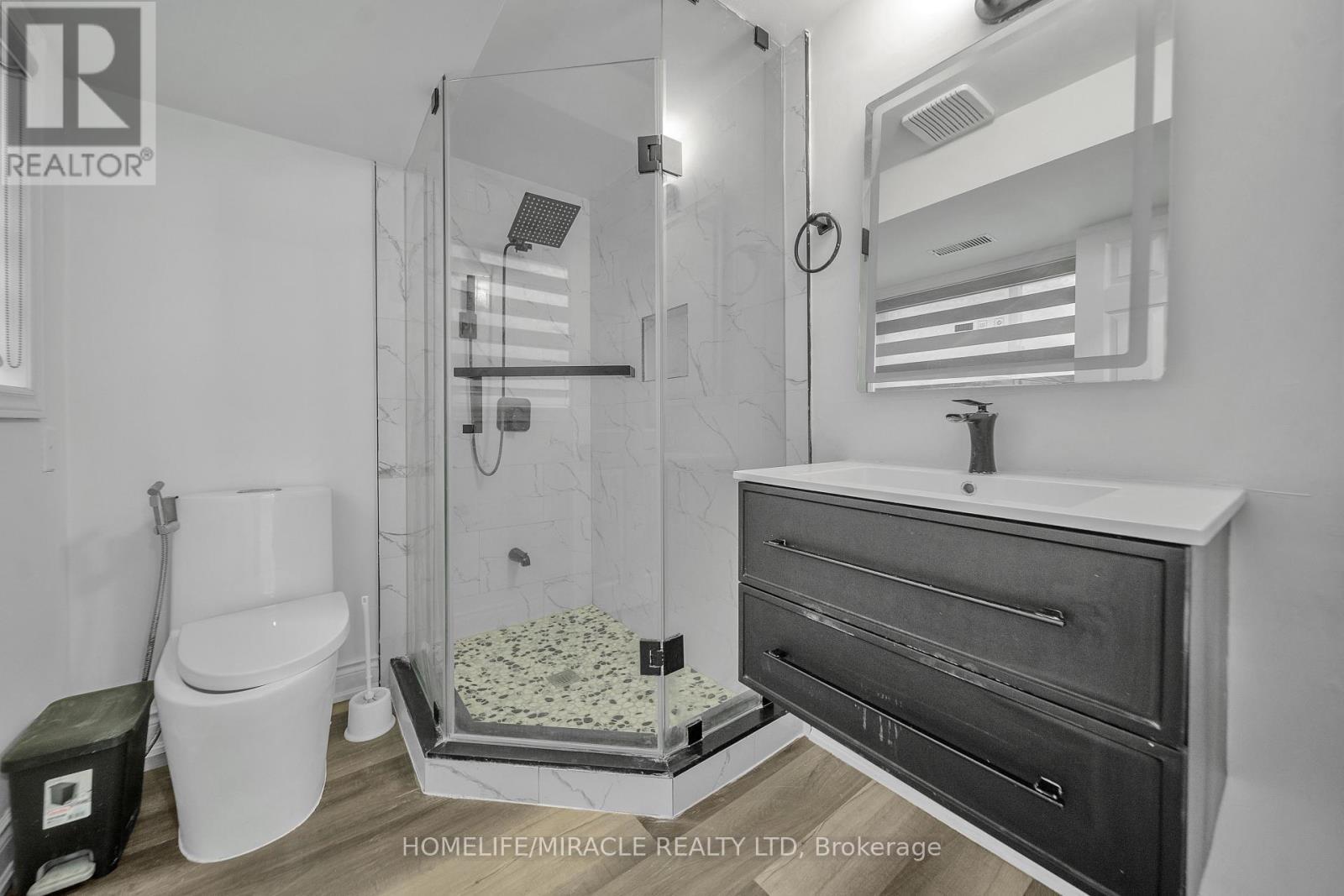 261 Country Hill Drive, Kitchener, ON - Indoor Photo Showing Bathroom