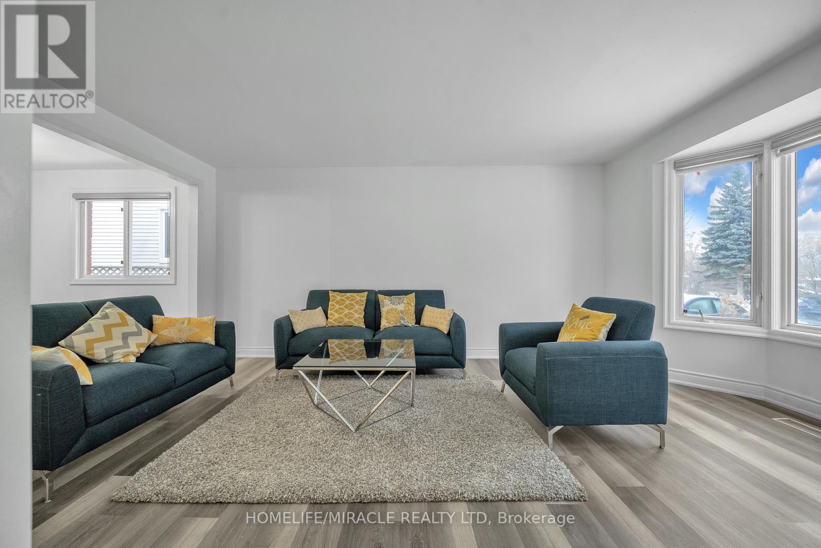 261 Country Hill Drive, Kitchener, ON - Indoor Photo Showing Other Room