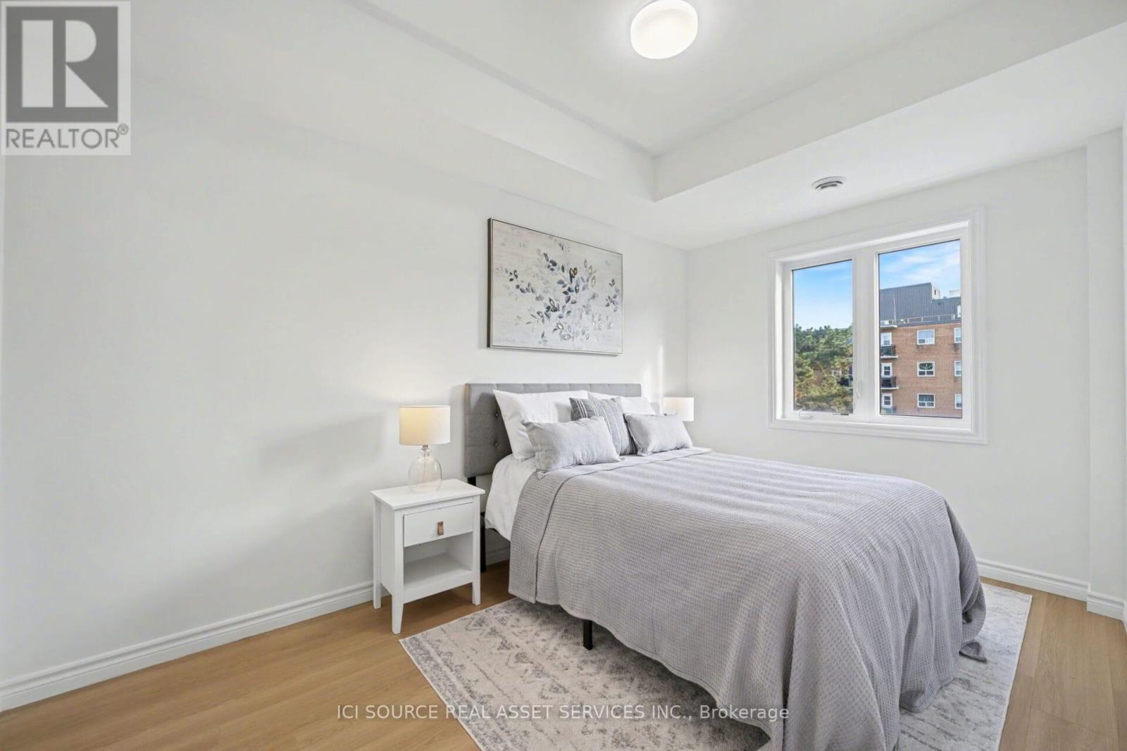 10 - 2 Slessor Boulevard, Grimsby, ON - Indoor Photo Showing Bedroom