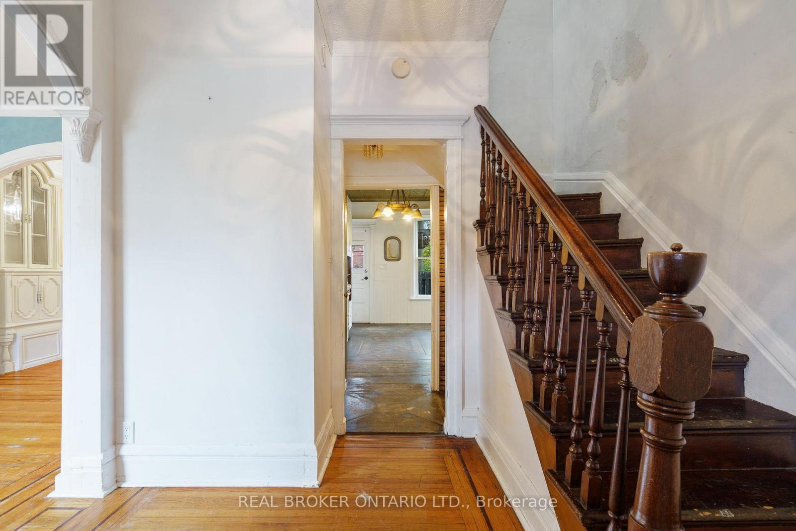125 Grant Avenue, Hamilton, ON - Indoor Photo Showing Other Room