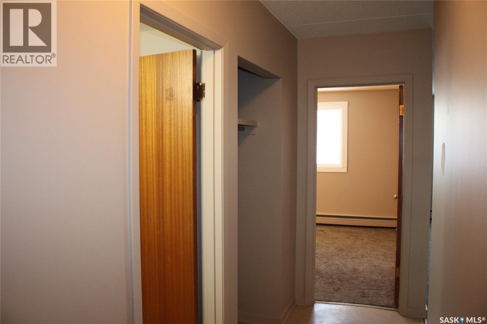 5 2620 5Th Avenue N, Regina, SK - Indoor Photo Showing Other Room