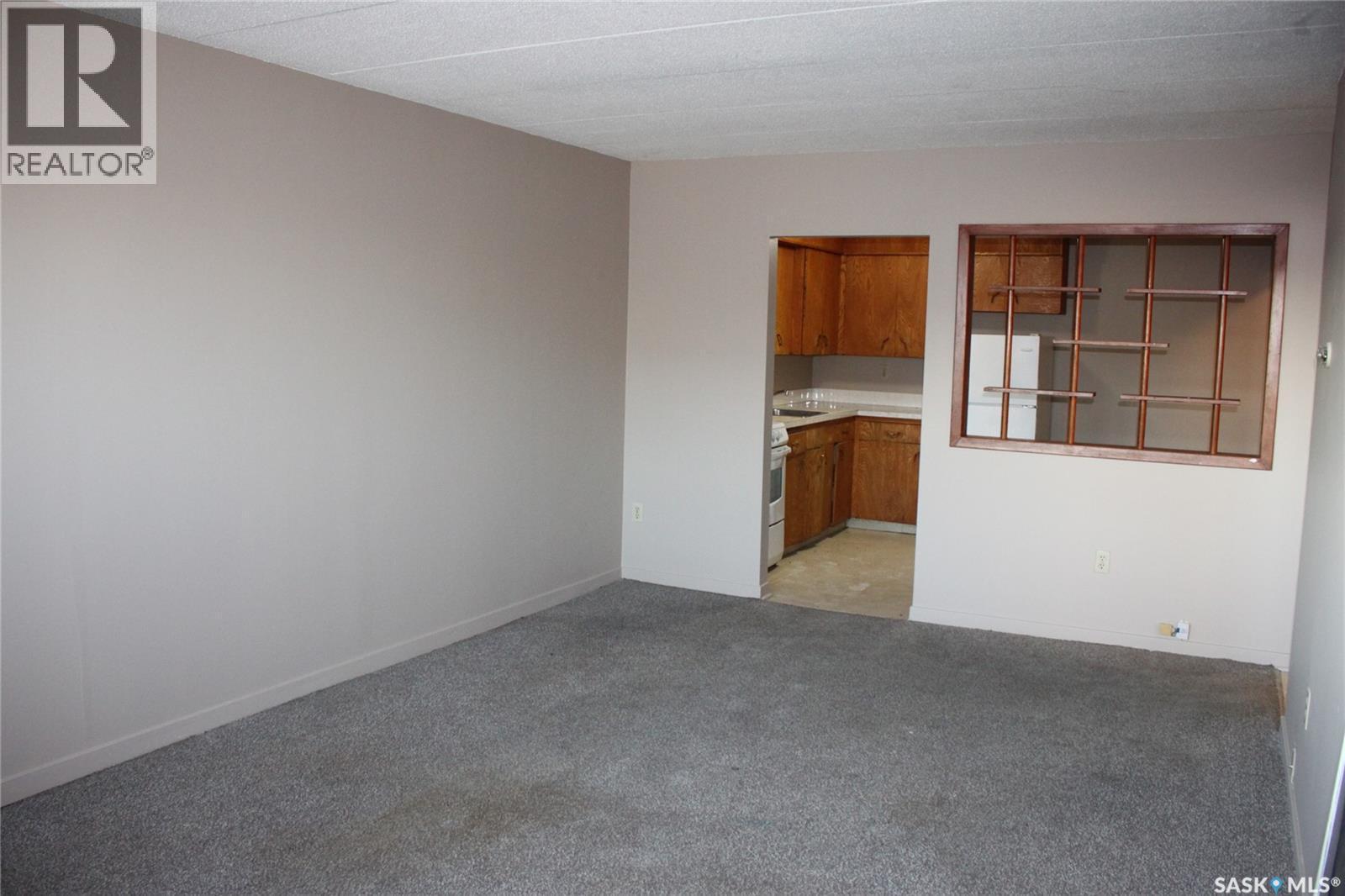 5 2620 5Th Avenue N, Regina, SK - Indoor Photo Showing Other Room