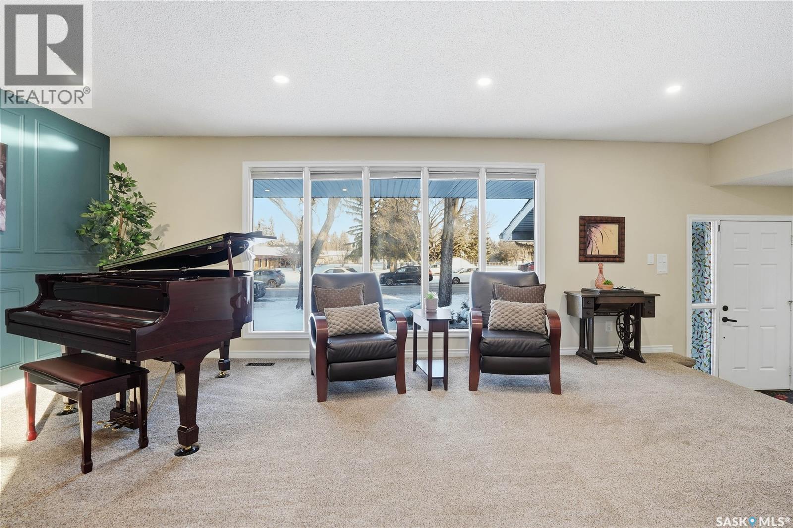 219 Sunset Drive, Regina, SK - Indoor