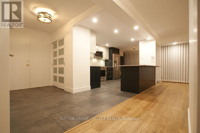 1102 - 389 Dundas Street, London East (East K), ON - Indoor