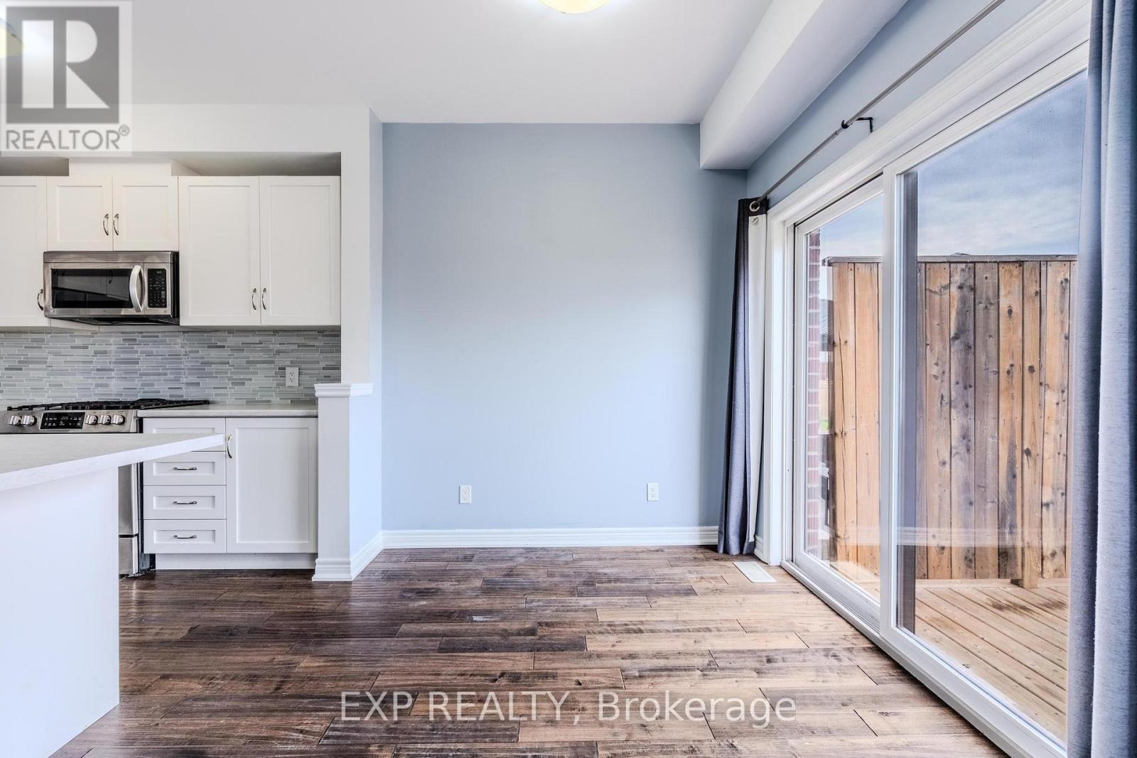 17 Severino Circle, West Lincoln, ON - Indoor Photo Showing Kitchen