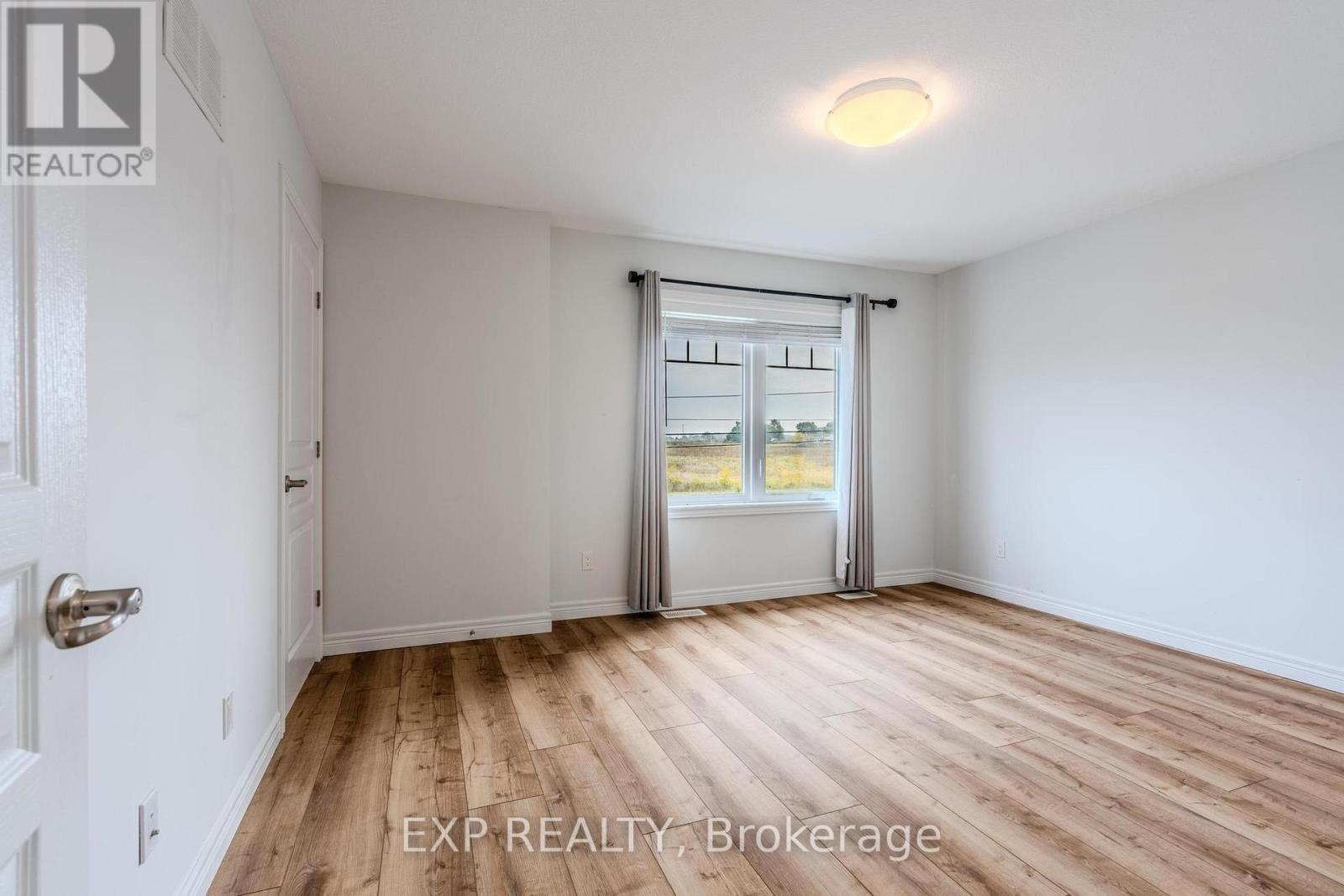 17 Severino Circle, West Lincoln, ON - Indoor Photo Showing Other Room