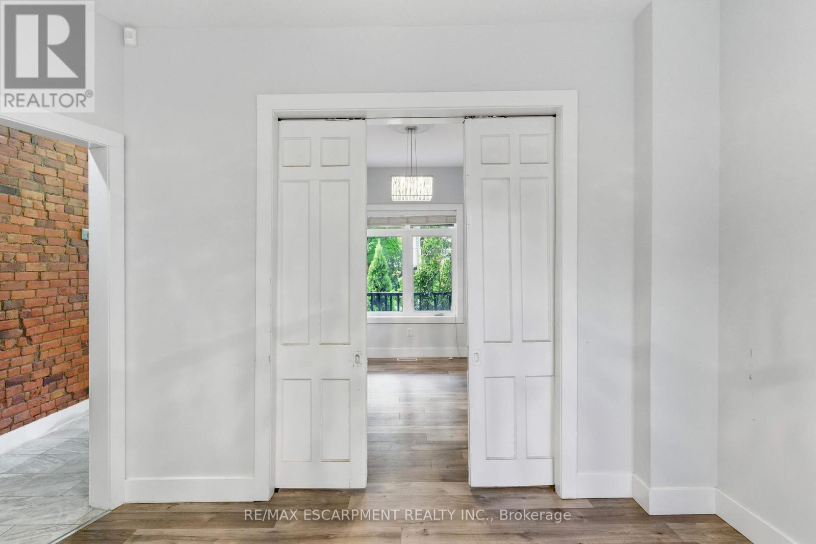 199 Jackson Street E, Hamilton, ON - Indoor Photo Showing Other Room