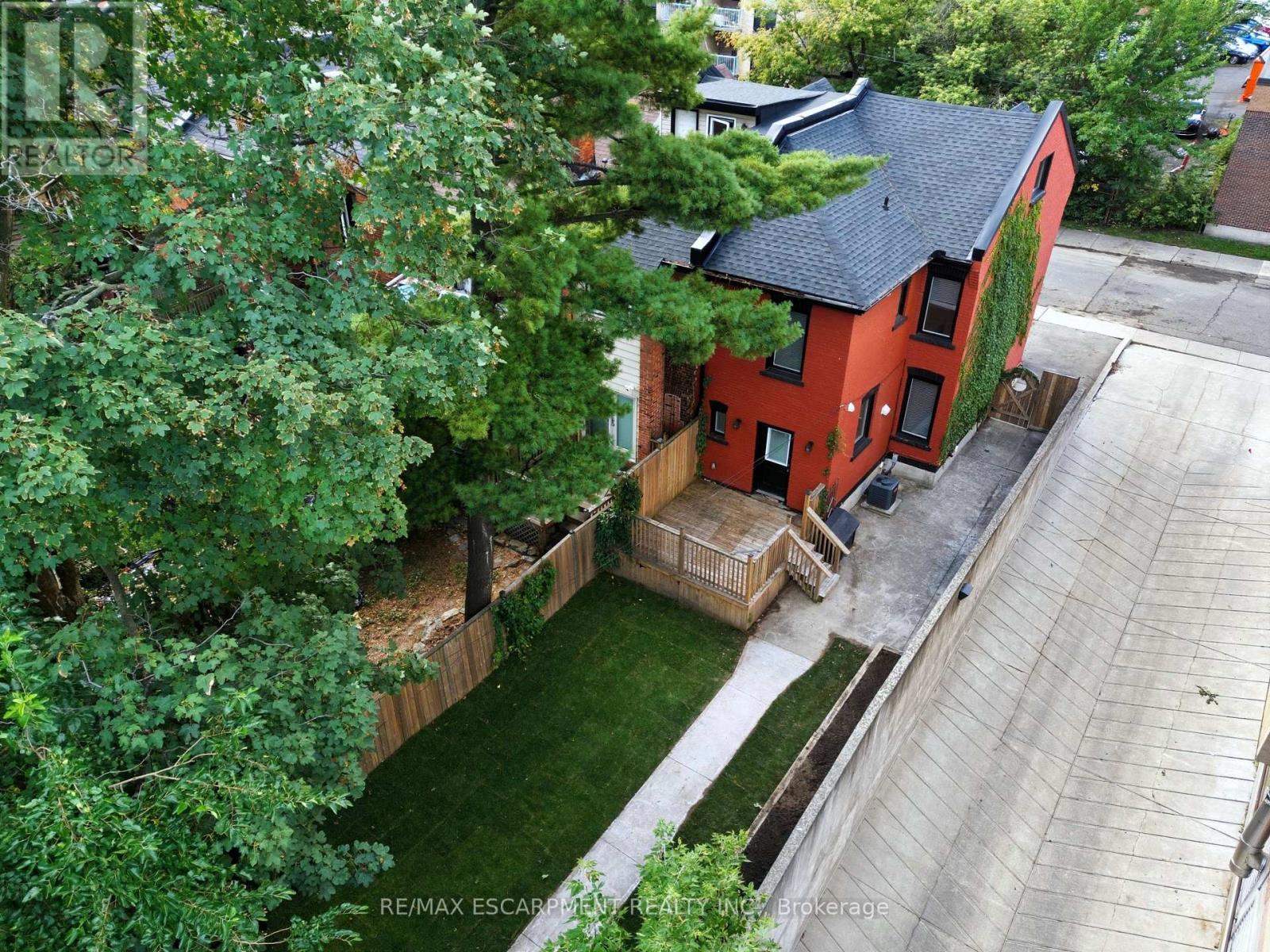 199 Jackson Street E, Hamilton, ON - Outdoor