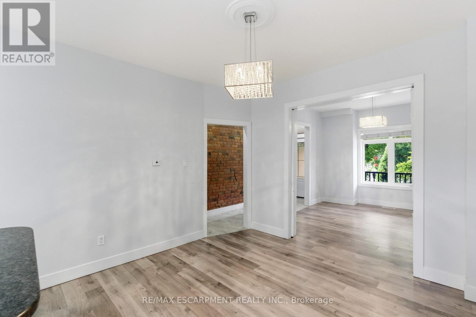 199 Jackson Street E, Hamilton, ON - Indoor Photo Showing Other Room