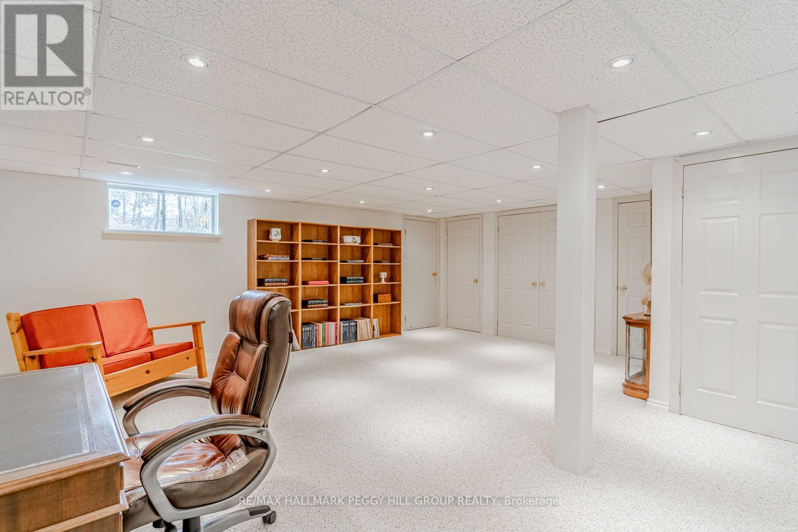 465 Ferndale Drive N, Barrie, ON - Indoor