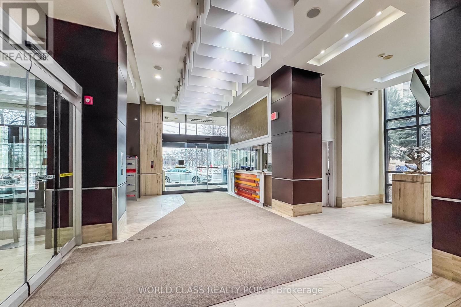 1402 - 330 Burnhamthorpe Road W, Mississauga, ON - Indoor Photo Showing Other Room