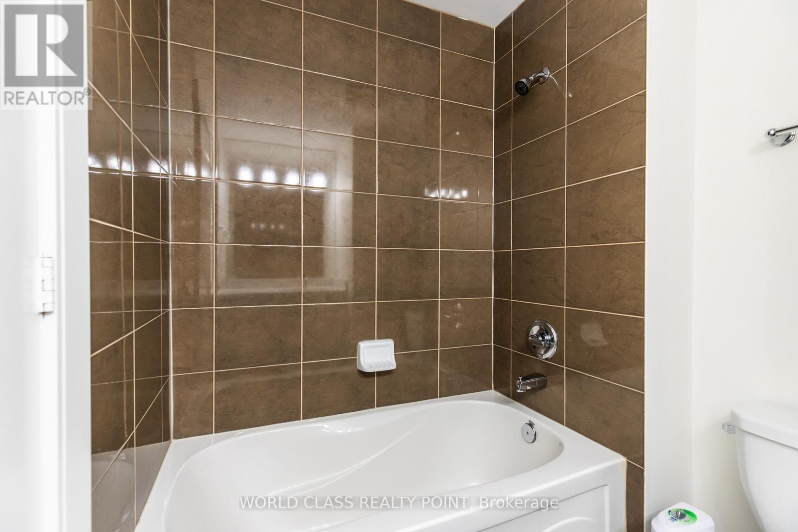 1402 - 330 Burnhamthorpe Road W, Mississauga, ON - Indoor Photo Showing Bathroom