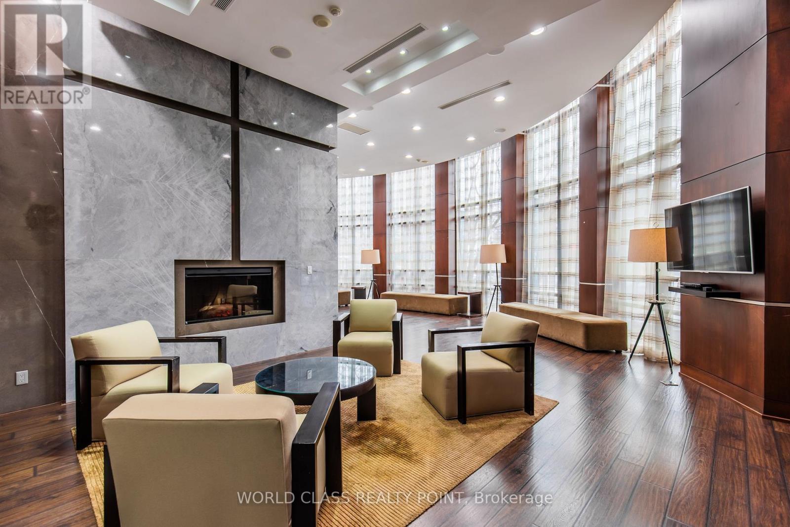 1402 - 330 Burnhamthorpe Road W, Mississauga, ON - Indoor With Fireplace