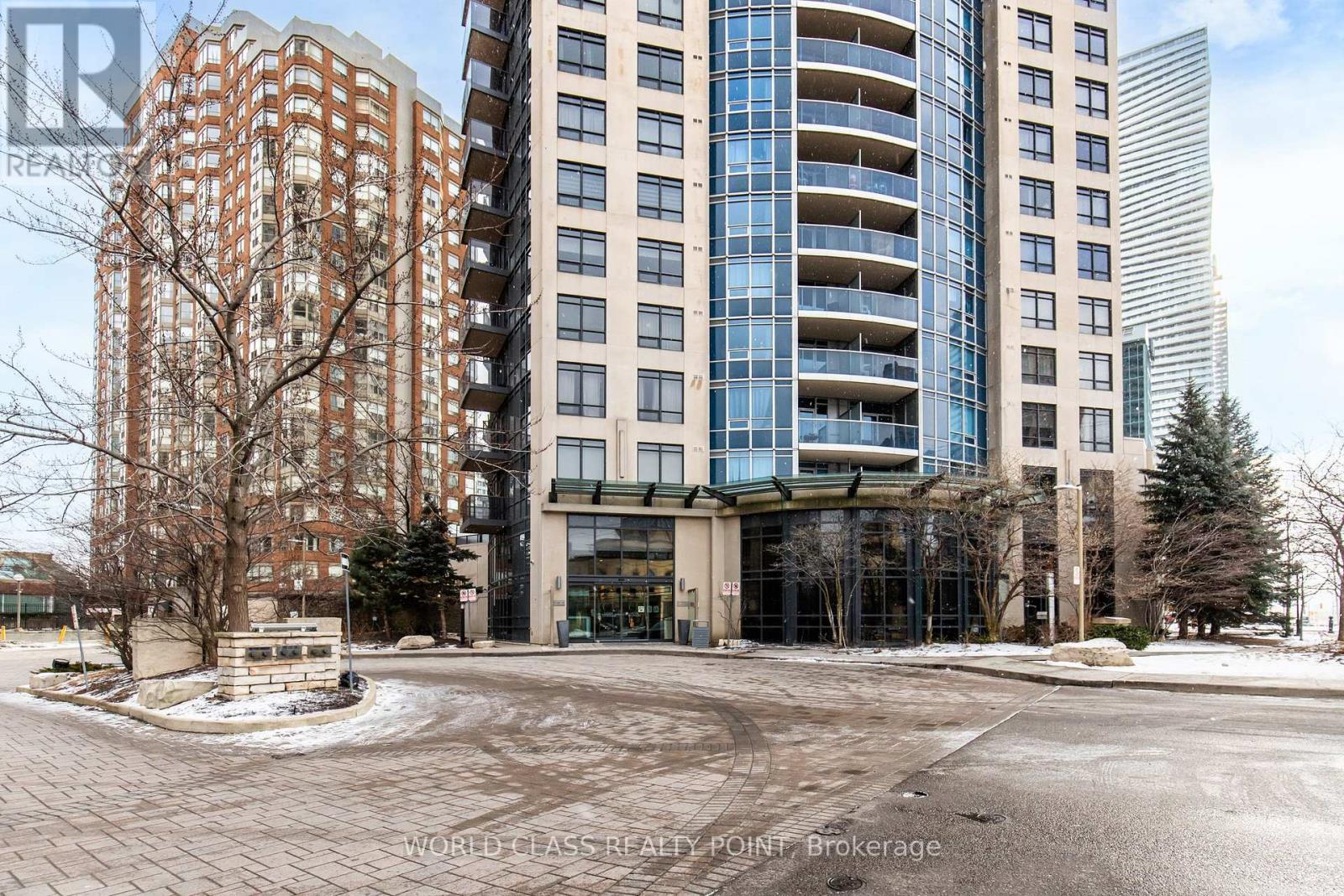 1402 - 330 Burnhamthorpe Road W, Mississauga, ON - Outdoor With Balcony With Facade