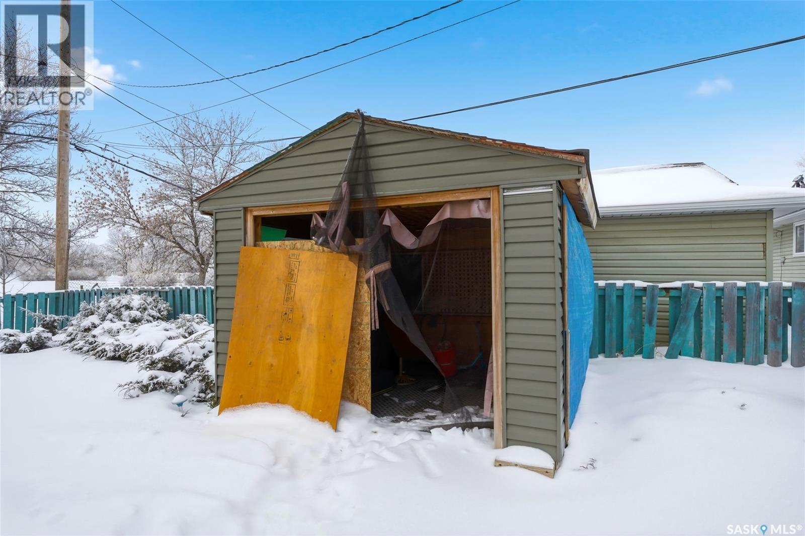 3111 Avonhurst Drive, Regina, SK - Outdoor