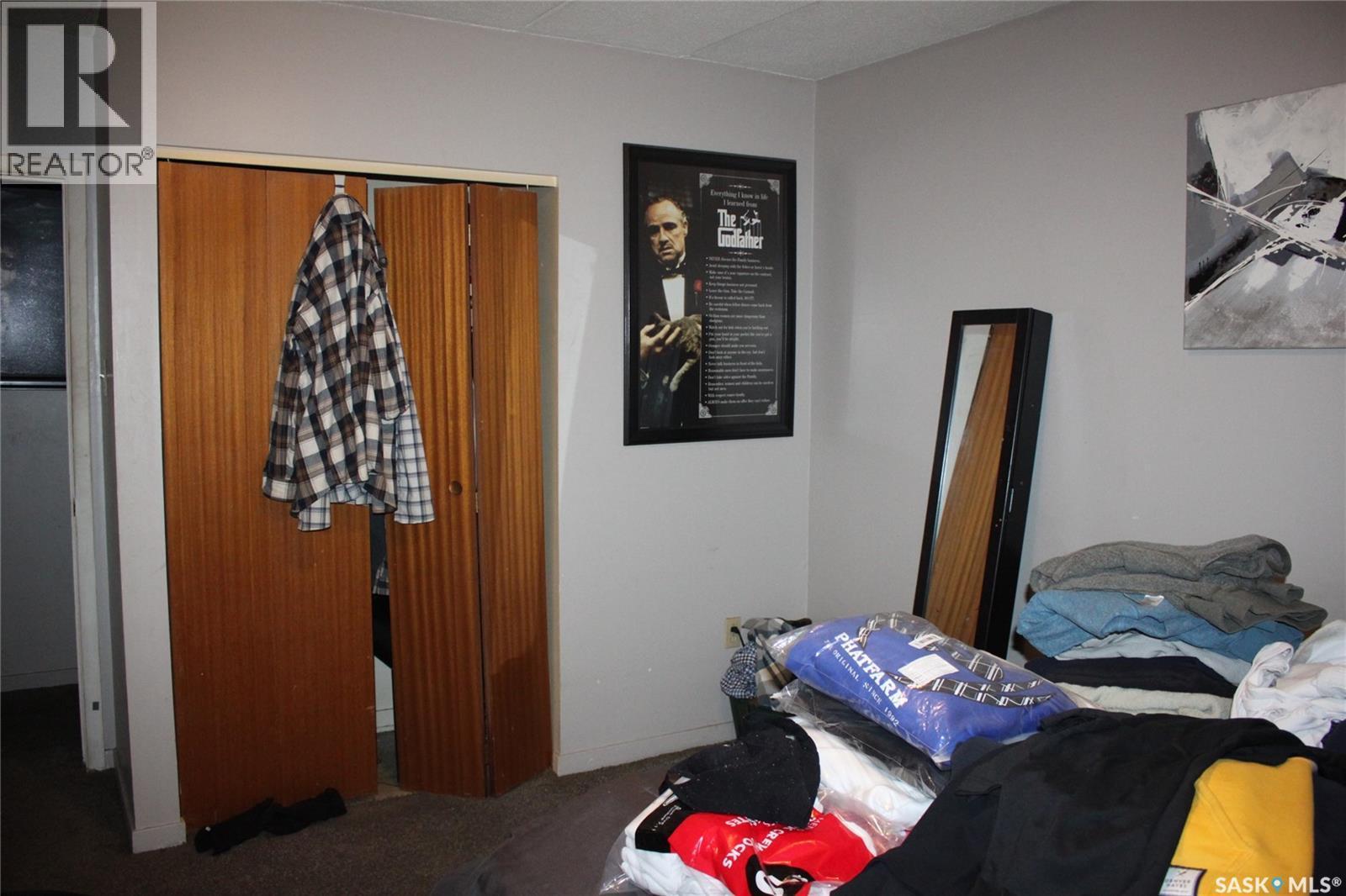 1 2620 5Th Avenue N, Regina, SK - Indoor