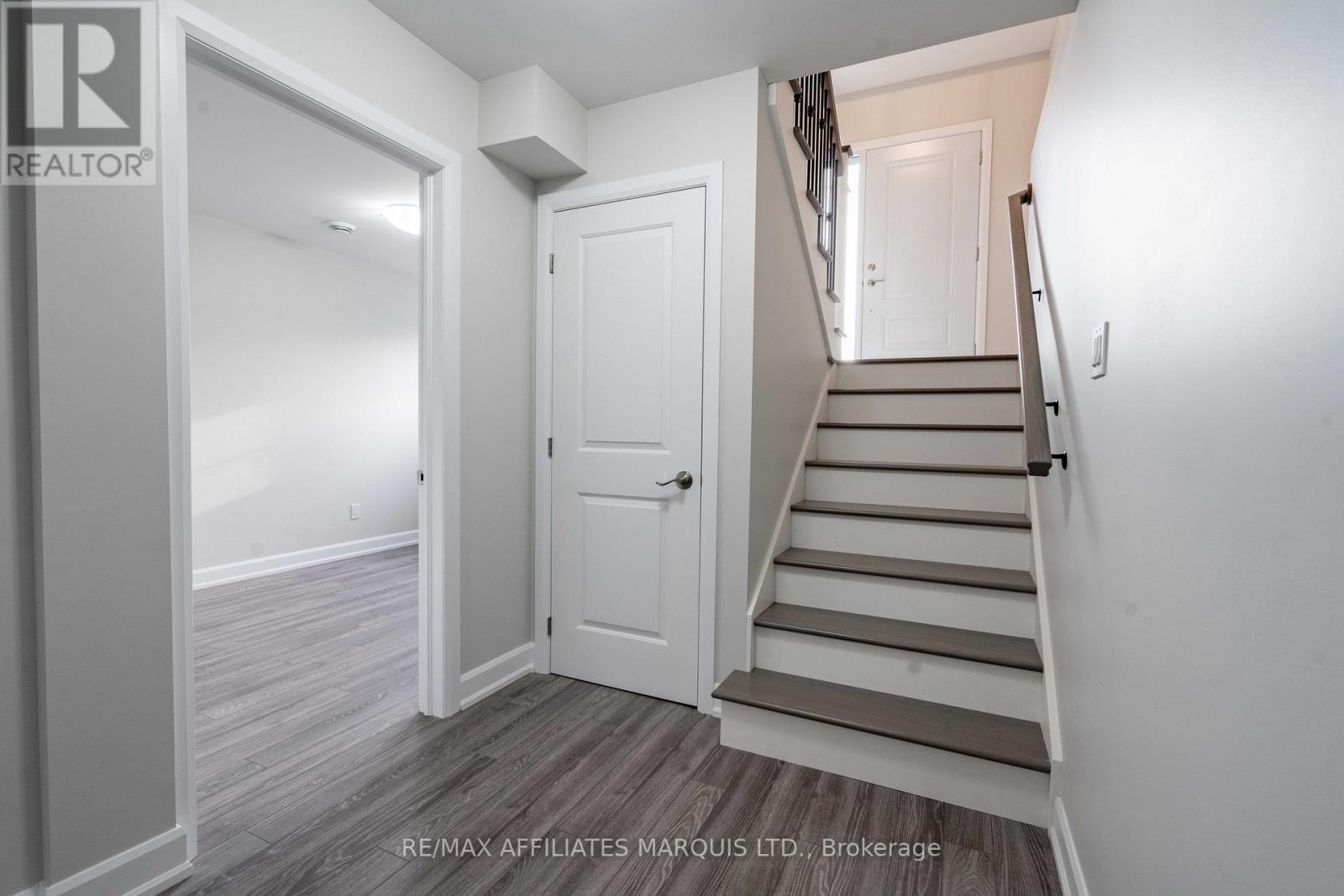 100 Woodland Drive, Cornwall, ON - Indoor Photo Showing Other Room