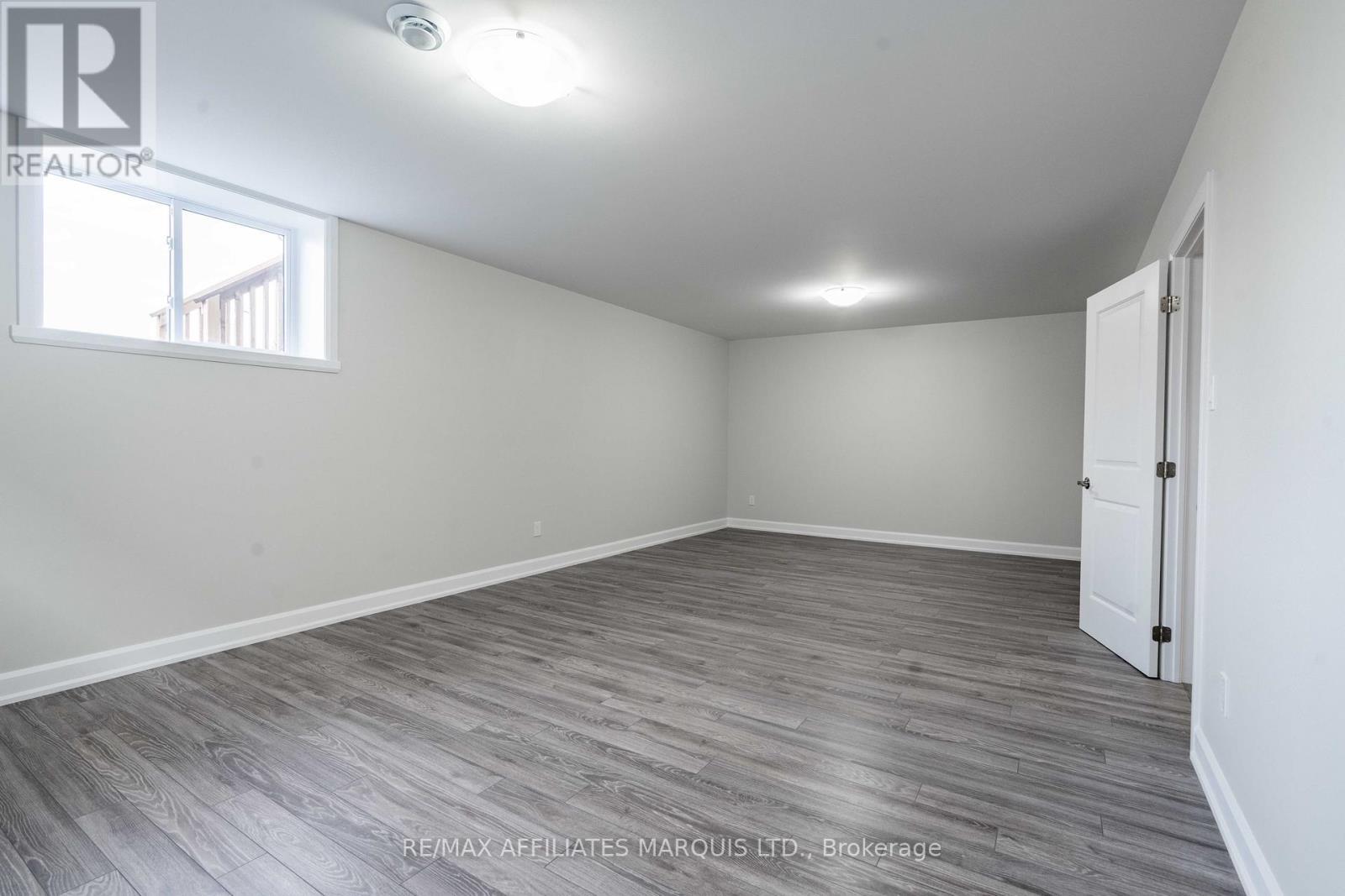 100 Woodland Drive, Cornwall, ON - Indoor Photo Showing Other Room