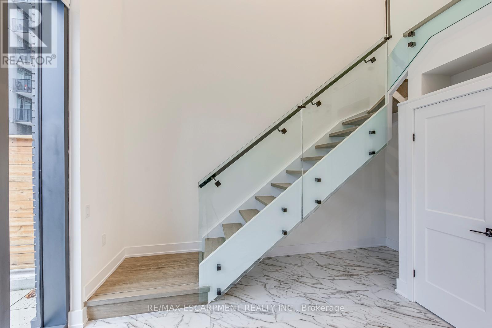 112 - 2450 Old Bronte Road, Oakville, ON - Indoor Photo Showing Other Room