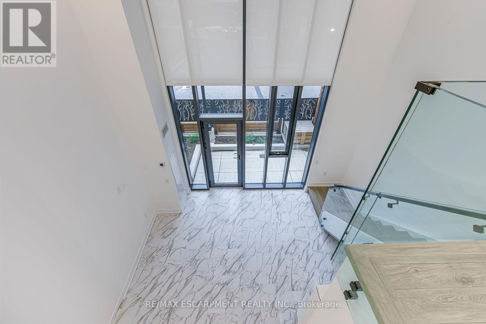 112 - 2450 Old Bronte Road, Oakville, ON - Indoor Photo Showing Other Room