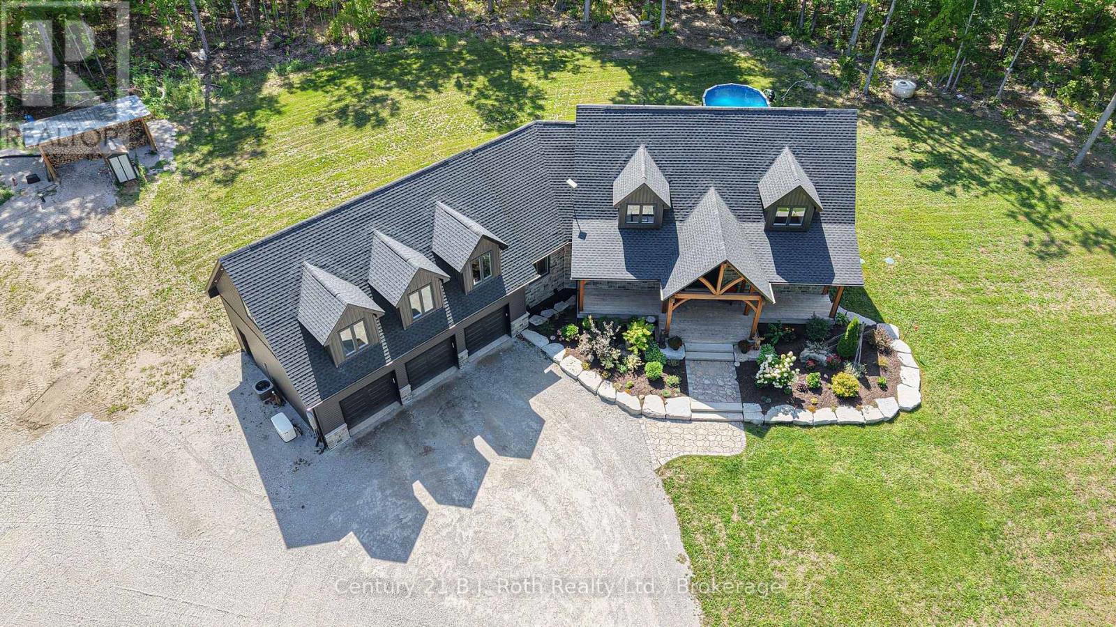 3082 Fairgrounds Road, Severn, ON - Outdoor