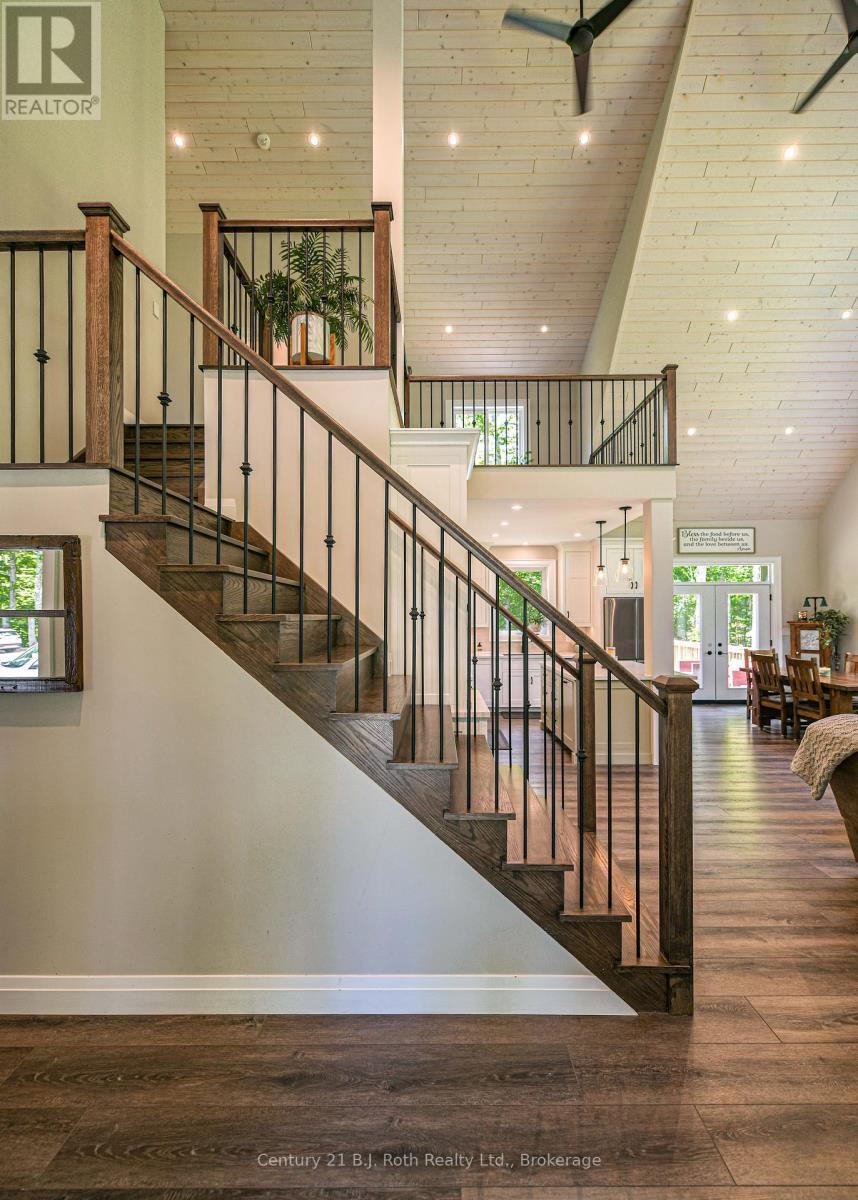 3082 Fairgrounds Road, Severn, ON - Indoor Photo Showing Other Room