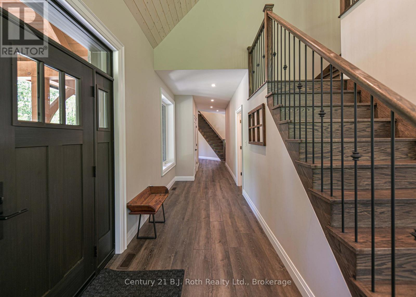 Wide hallway to Garage & Family rm. access - 3082 Fairgrounds Road, Severn, ON - Indoor Photo Showing Other Room