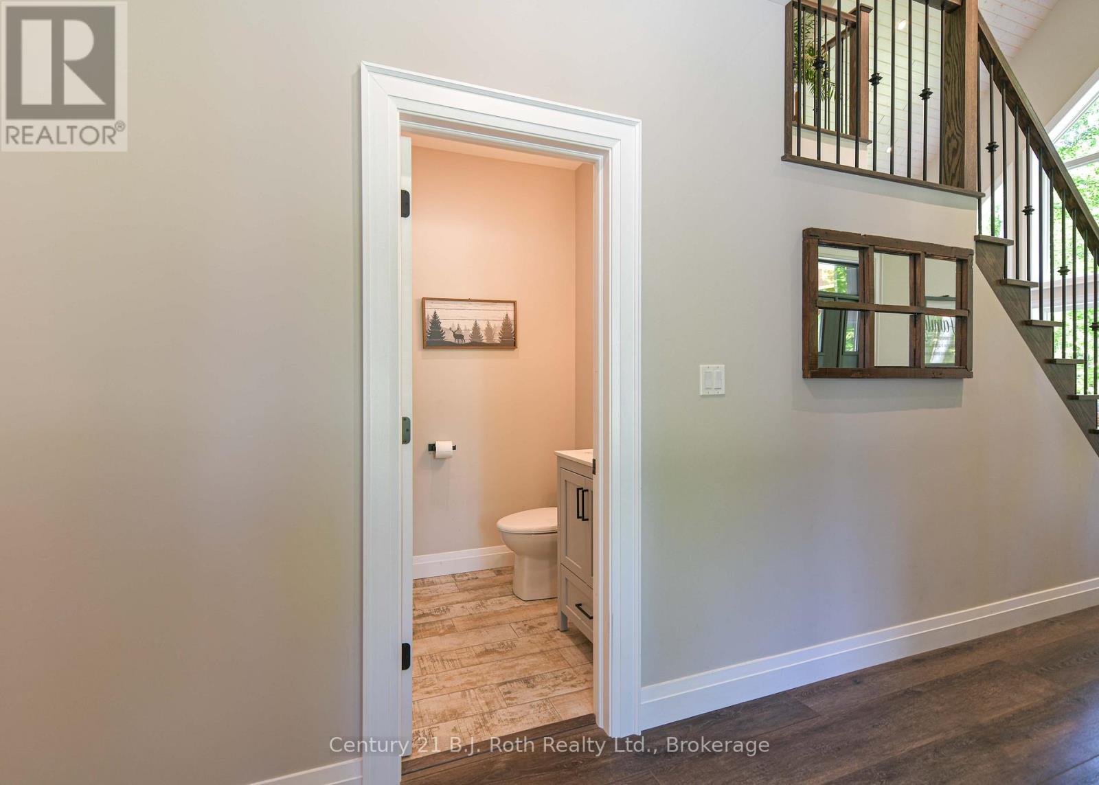 3082 Fairgrounds Road, Severn, ON - Indoor