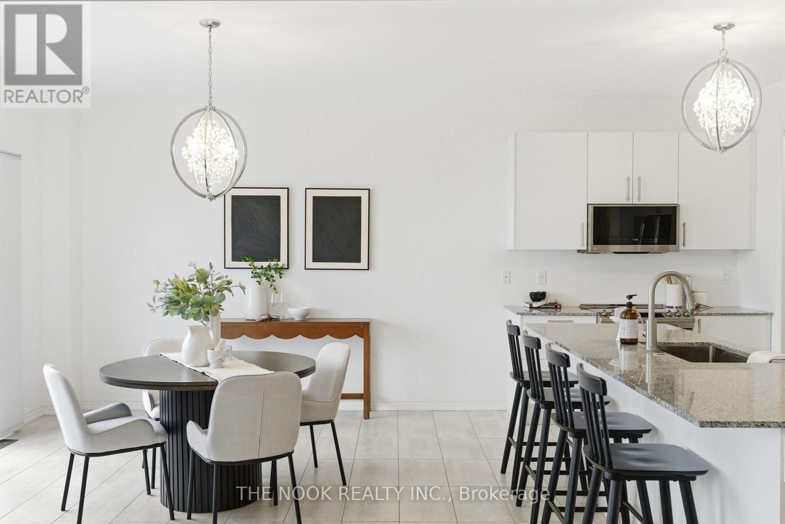 141 Lyle Drive, Clarington (Bowmanville), ON - Indoor Photo Showing Dining Room