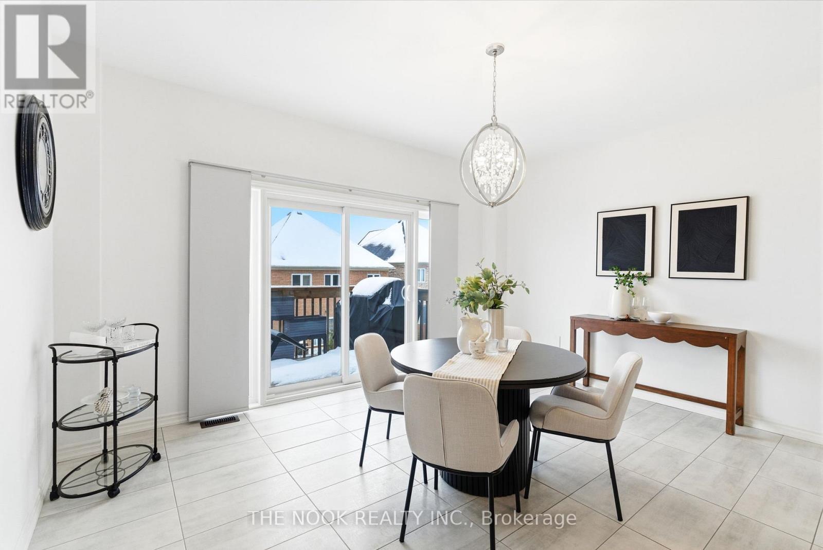 141 Lyle Drive, Clarington (Bowmanville), ON - Indoor Photo Showing Dining Room